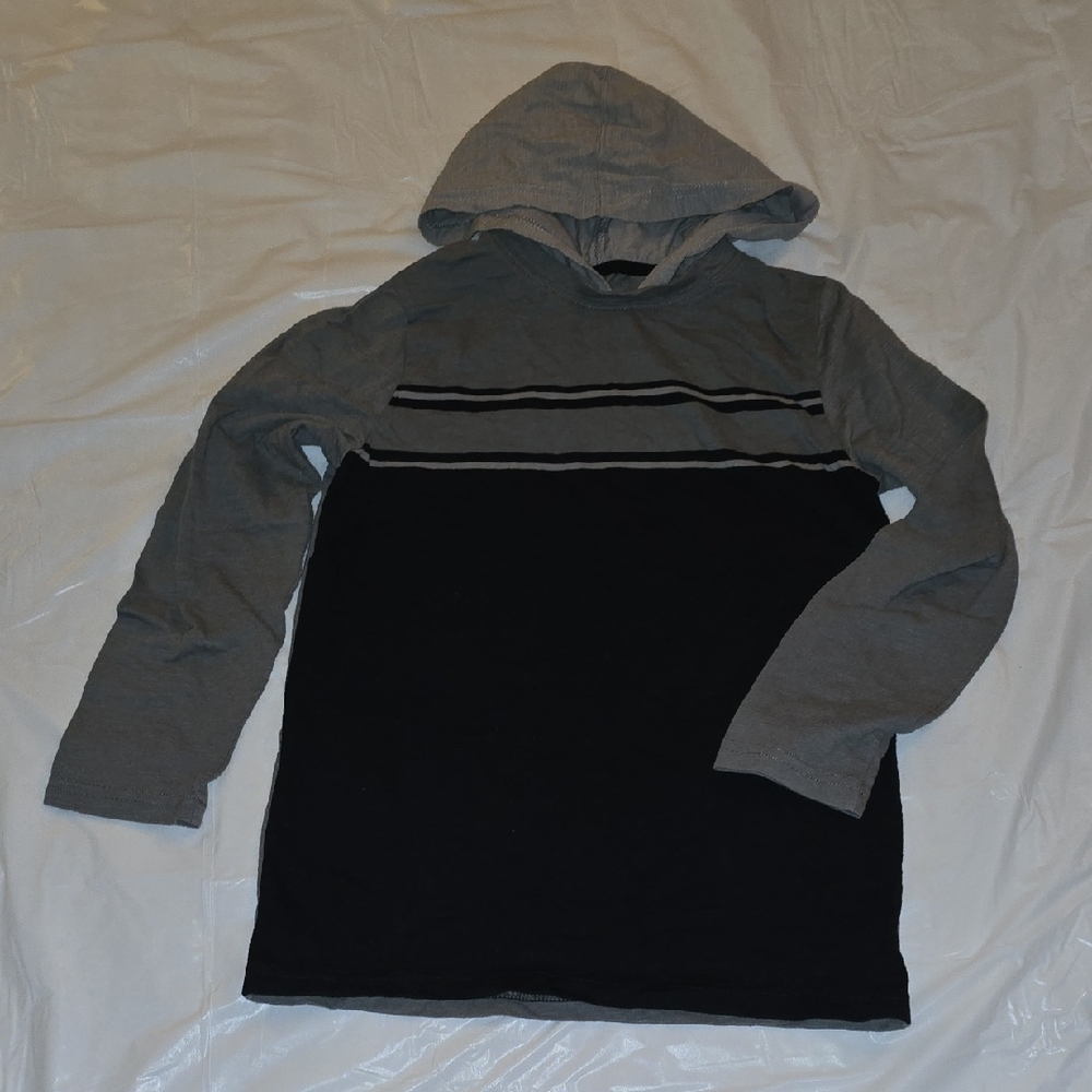 Highland Outfitters Boys Gray and Black Hooded Long Sleeve Shirt 14
